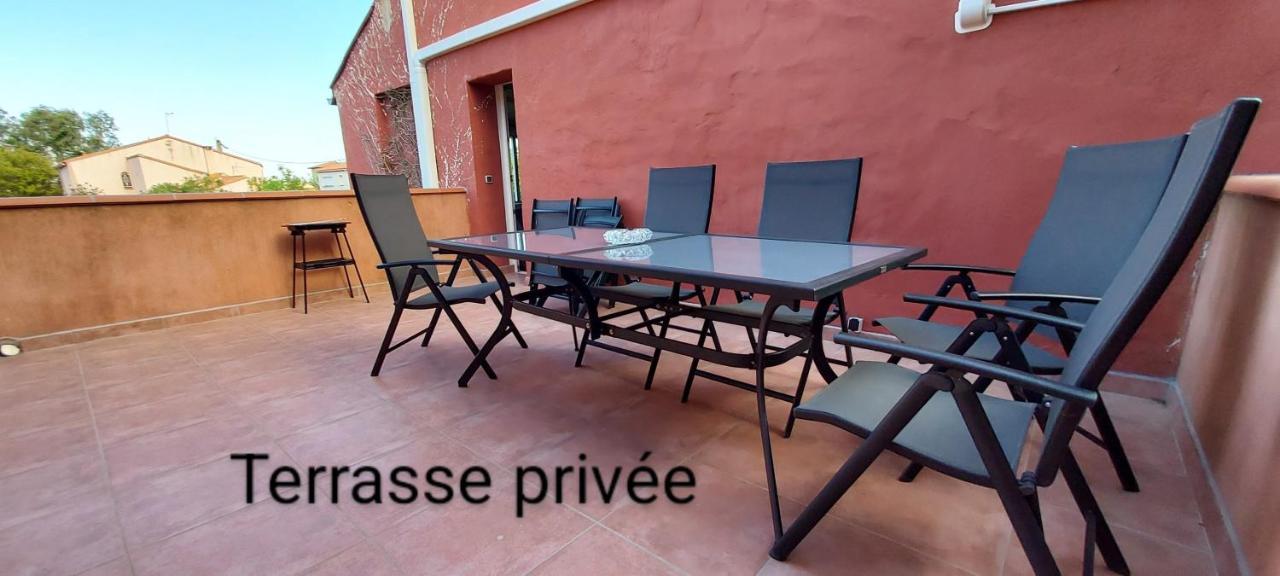 Le Barcares Logement Climatise Pour 6 Personnes, Draps Et Serviettes Non Fournis Air-Conditioned Accommodation For 6 People, Sheets And Towels Not Provided Alojamiento Con Aire Acondicionado Para 6 Personas, Sabanas Y Toallas No Incluidas ภายนอก รูปภาพ