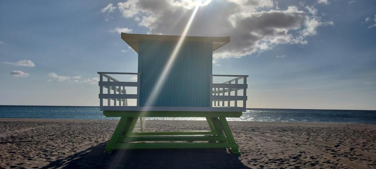 Le Barcares Logement Climatise Pour 6 Personnes, Draps Et Serviettes Non Fournis Air-Conditioned Accommodation For 6 People, Sheets And Towels Not Provided Alojamiento Con Aire Acondicionado Para 6 Personas, Sabanas Y Toallas No Incluidas ภายนอก รูปภาพ