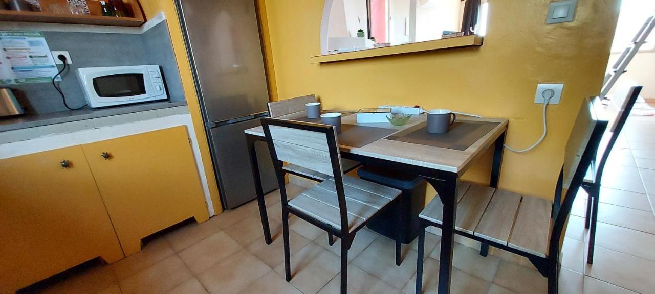 Le Barcares Logement Climatise Pour 6 Personnes, Draps Et Serviettes Non Fournis Air-Conditioned Accommodation For 6 People, Sheets And Towels Not Provided Alojamiento Con Aire Acondicionado Para 6 Personas, Sabanas Y Toallas No Incluidas ภายนอก รูปภาพ