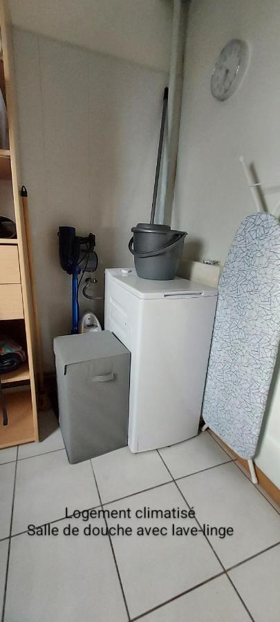 Le Barcares Logement Climatise Pour 6 Personnes, Draps Et Serviettes Non Fournis Air-Conditioned Accommodation For 6 People, Sheets And Towels Not Provided Alojamiento Con Aire Acondicionado Para 6 Personas, Sabanas Y Toallas No Incluidas ภายนอก รูปภาพ