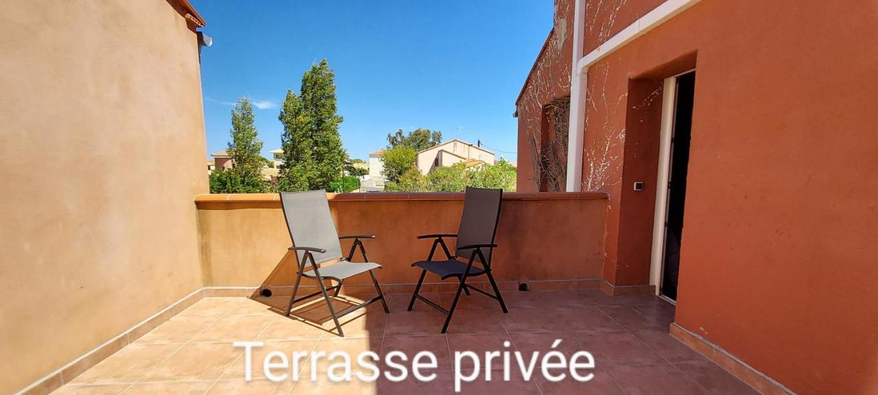 Le Barcares Logement Climatise Pour 6 Personnes, Draps Et Serviettes Non Fournis Air-Conditioned Accommodation For 6 People, Sheets And Towels Not Provided Alojamiento Con Aire Acondicionado Para 6 Personas, Sabanas Y Toallas No Incluidas ภายนอก รูปภาพ