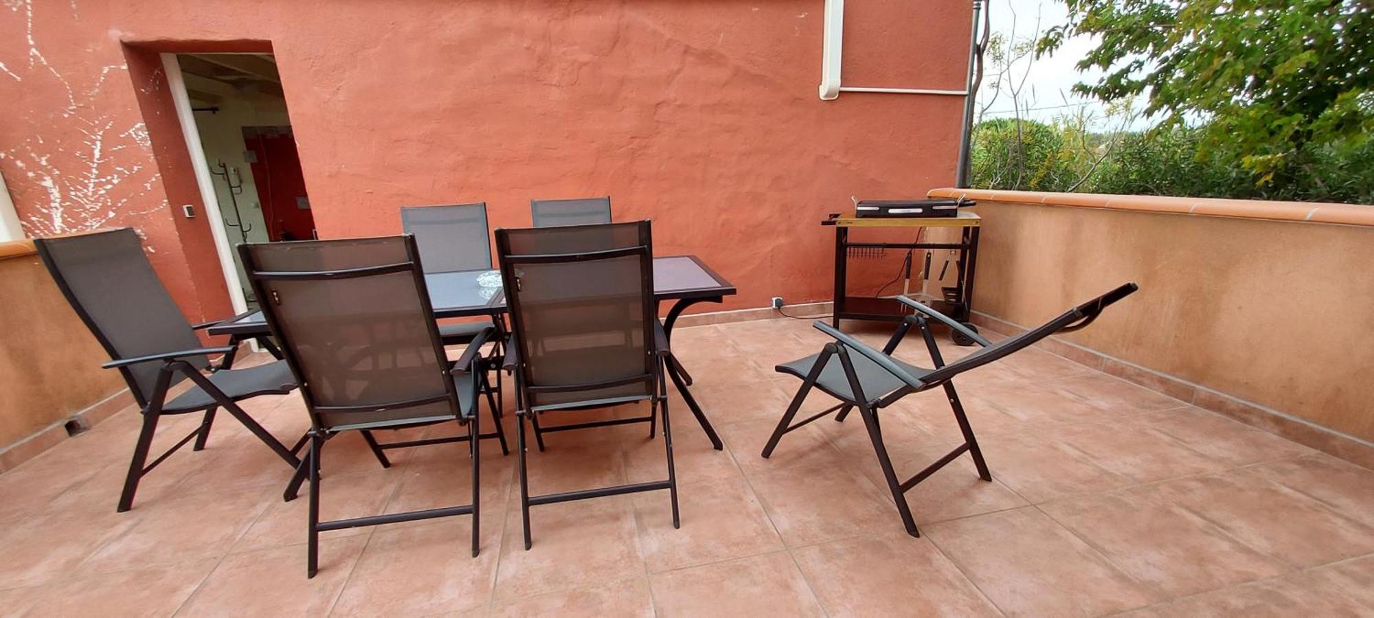 Le Barcares Logement Climatise Pour 6 Personnes, Draps Et Serviettes Non Fournis Air-Conditioned Accommodation For 6 People, Sheets And Towels Not Provided Alojamiento Con Aire Acondicionado Para 6 Personas, Sabanas Y Toallas No Incluidas ภายนอก รูปภาพ