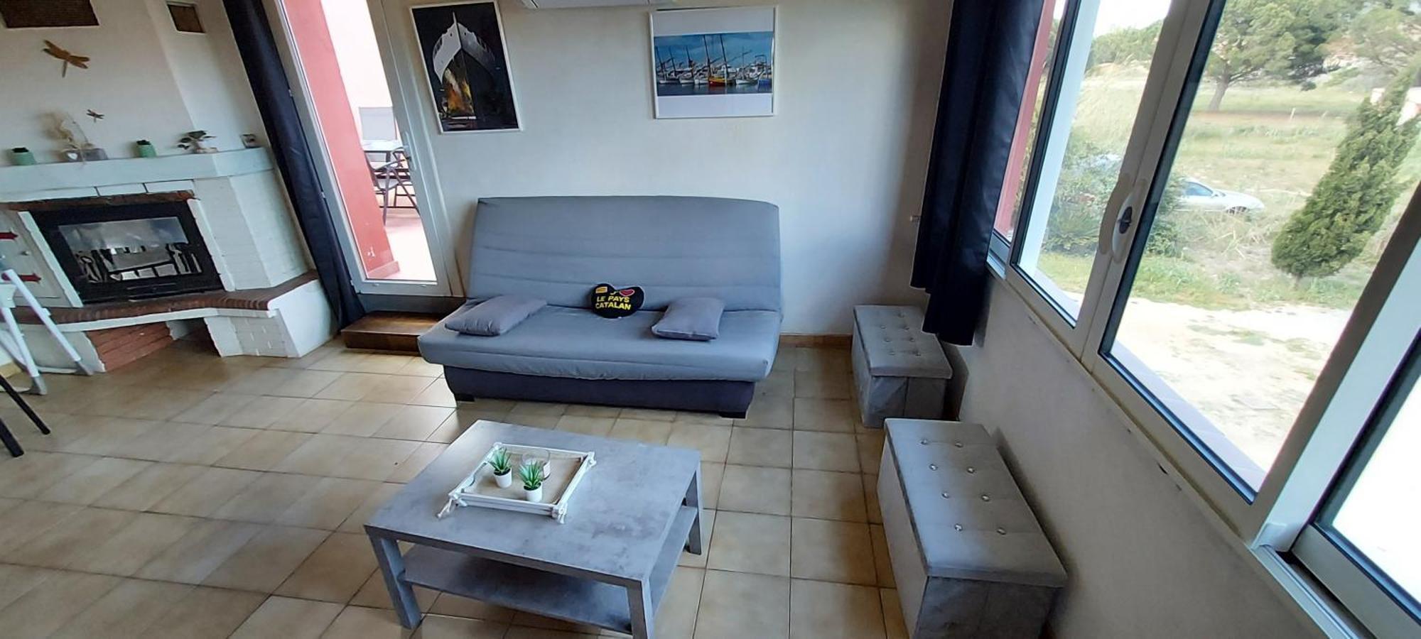 Le Barcares Logement Climatise Pour 6 Personnes, Draps Et Serviettes Non Fournis Air-Conditioned Accommodation For 6 People, Sheets And Towels Not Provided Alojamiento Con Aire Acondicionado Para 6 Personas, Sabanas Y Toallas No Incluidas ภายนอก รูปภาพ