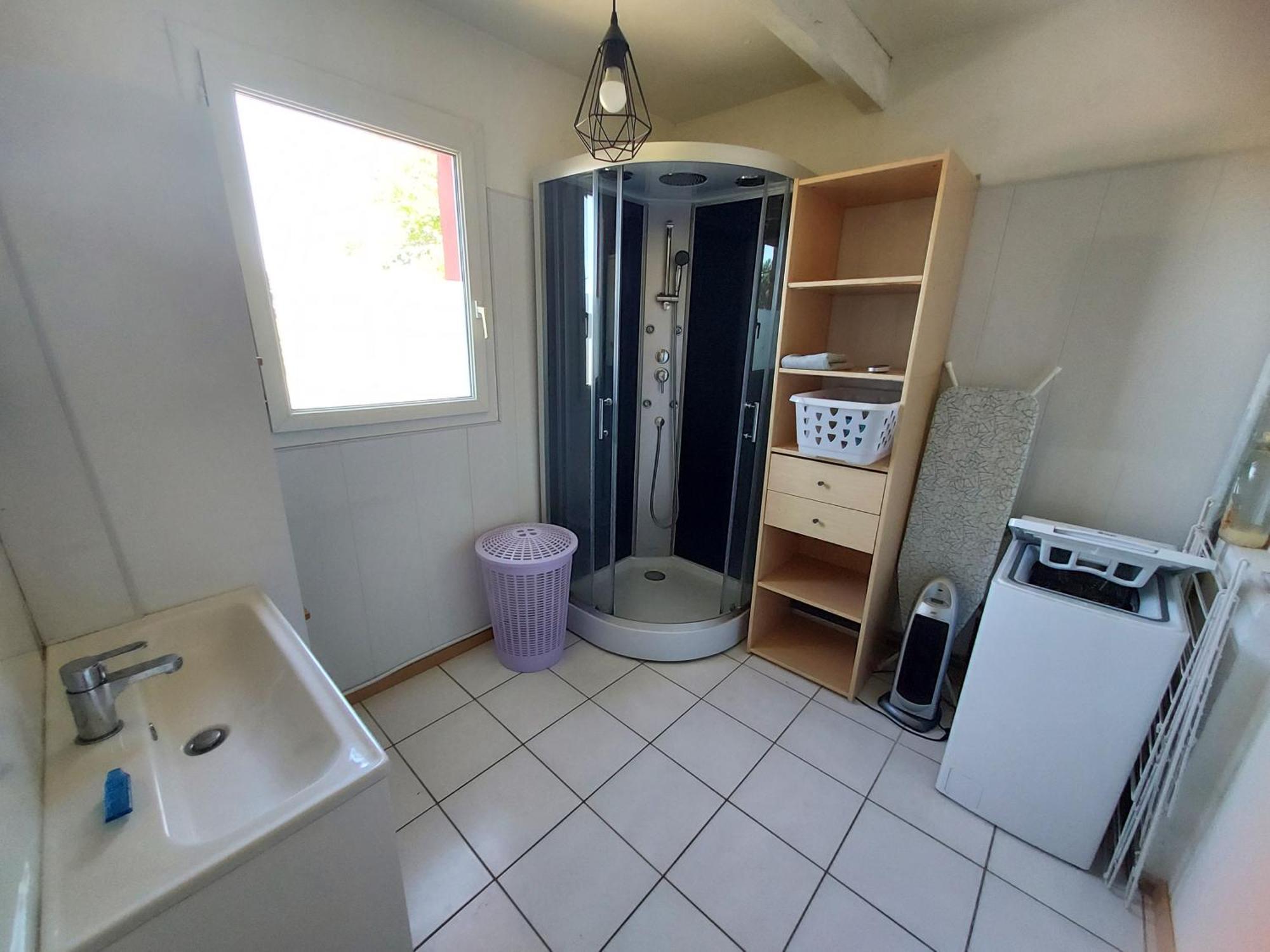 Le Barcares Logement Climatise Pour 6 Personnes, Draps Et Serviettes Non Fournis Air-Conditioned Accommodation For 6 People, Sheets And Towels Not Provided Alojamiento Con Aire Acondicionado Para 6 Personas, Sabanas Y Toallas No Incluidas ภายนอก รูปภาพ